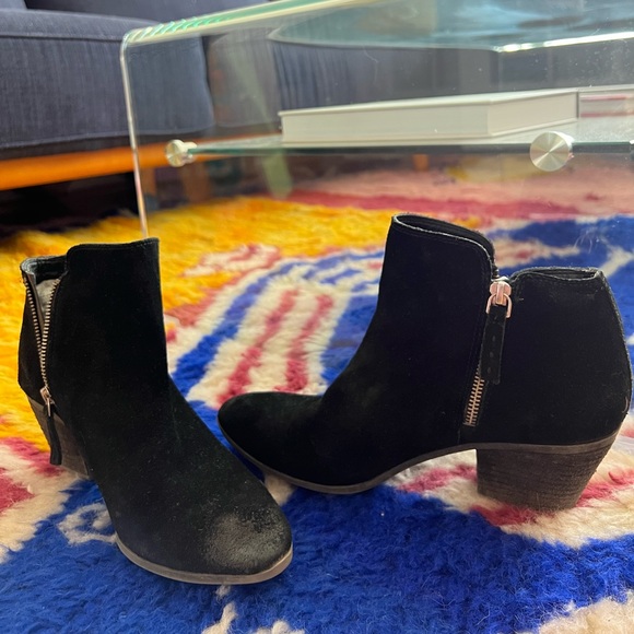 Like new, size 9, Frye ankle booties with pointed (scuffed toe). Black suede - Picture 2 of 6